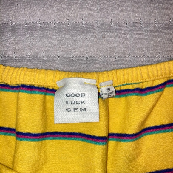 Off the shoulder cropped top - Picture 2 of 2